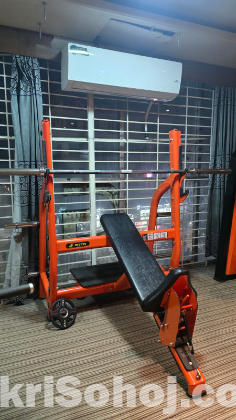 বেঞ্চ প্রেস (Bench press)